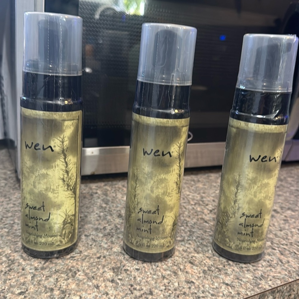 One sweet, almond mint, moisturizing mousse